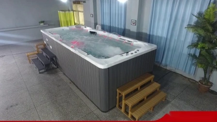 Grande piscina Endless Surf Swim SPA con idromassaggio